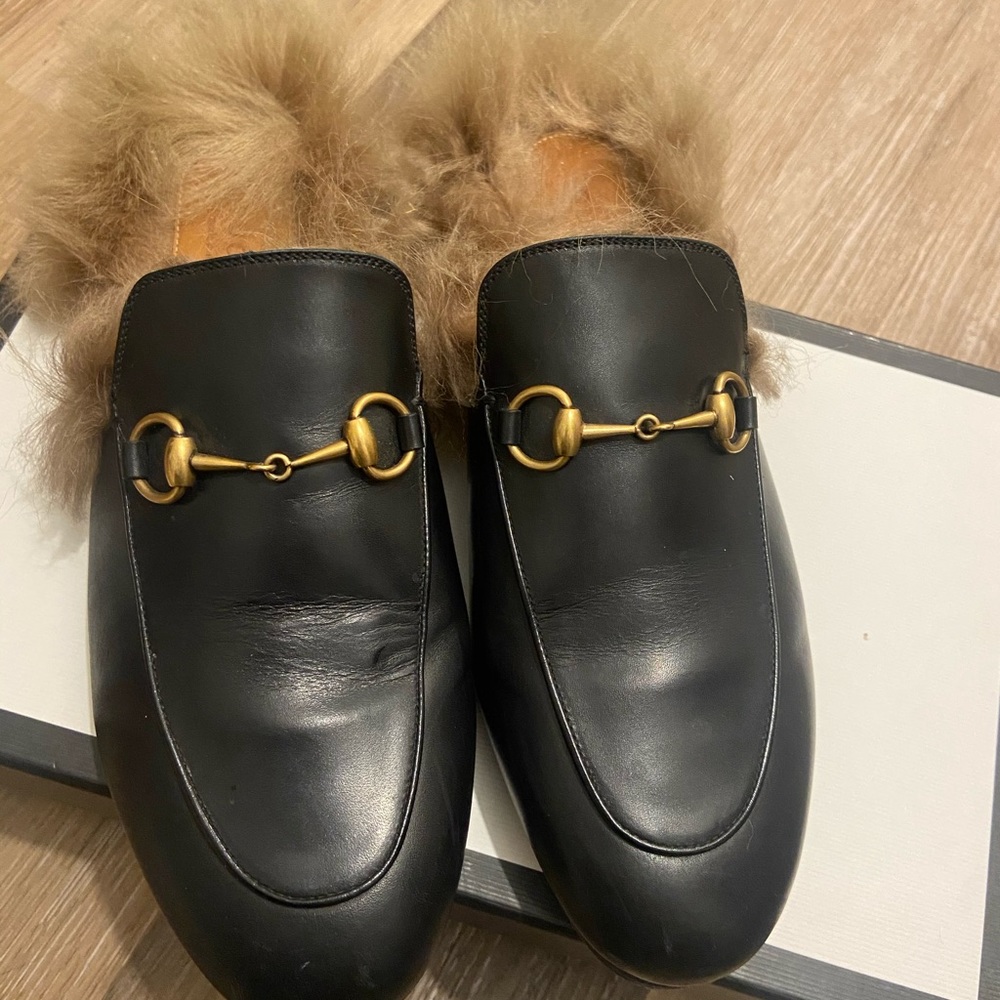 Gucci Mules 38